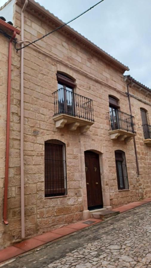 Casa Rural Verde Oliva Baños de la Encina エクステリア 写真