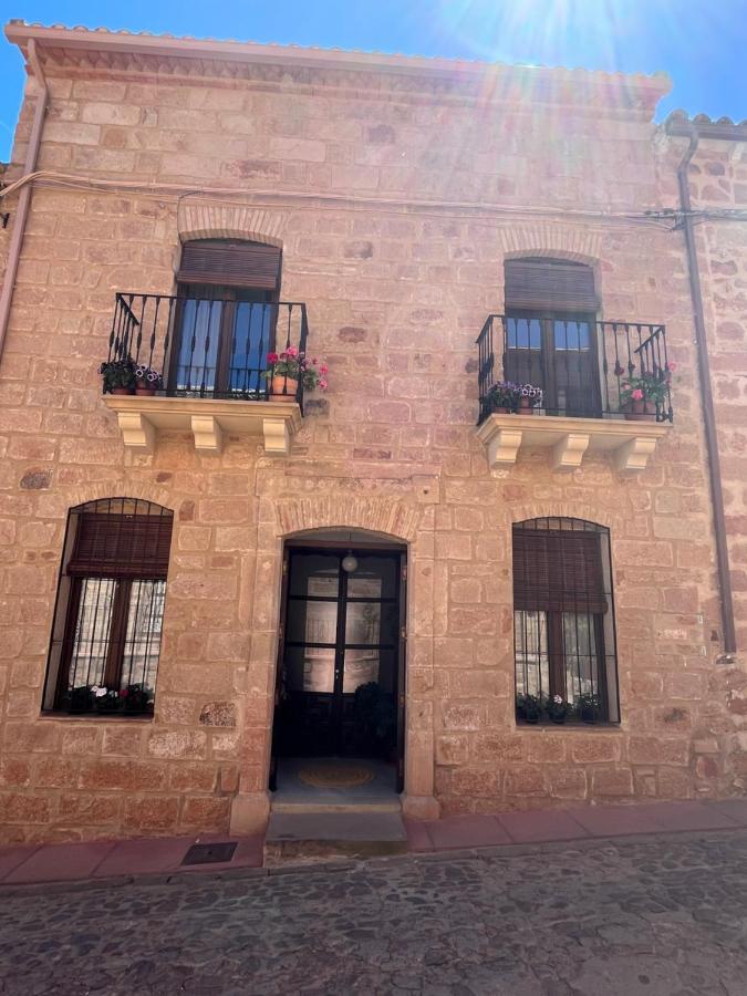 Casa Rural Verde Oliva Baños de la Encina エクステリア 写真